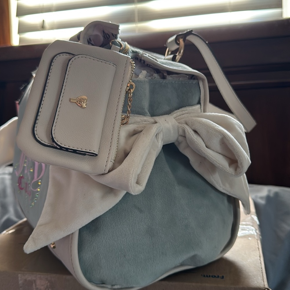 Juicy Couture Dreamy Tote - Picture 2 of 3